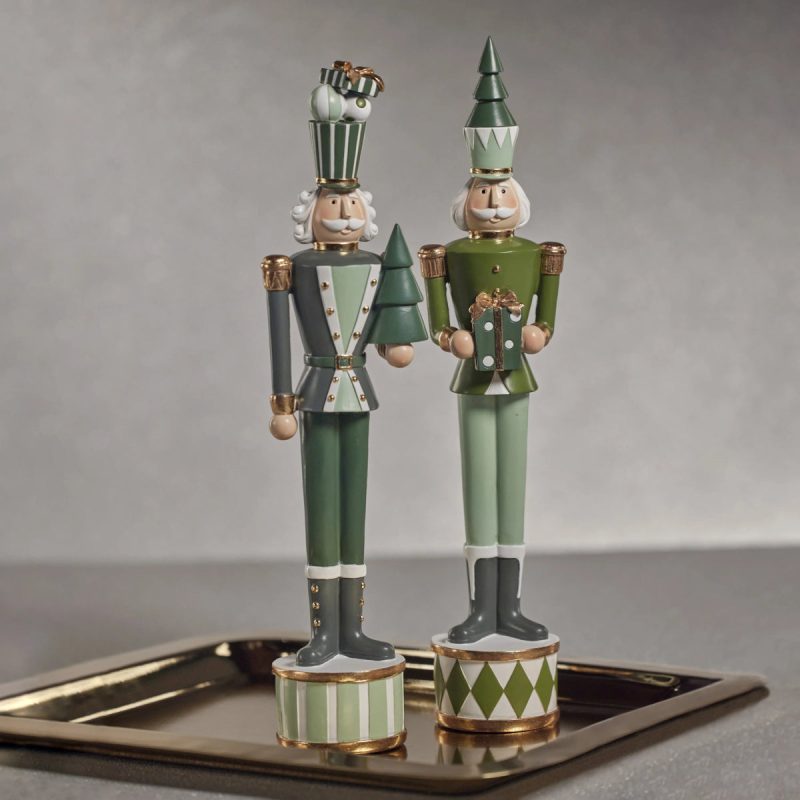 nutcracker soldier with tree greenzodaxthe grove 215240